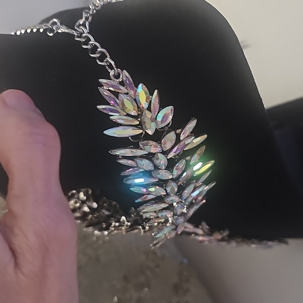 NWT Stunning AB Crystal Stone Adjustable Choker Necklace from Artinfinitum.art - Picture 4 of 4